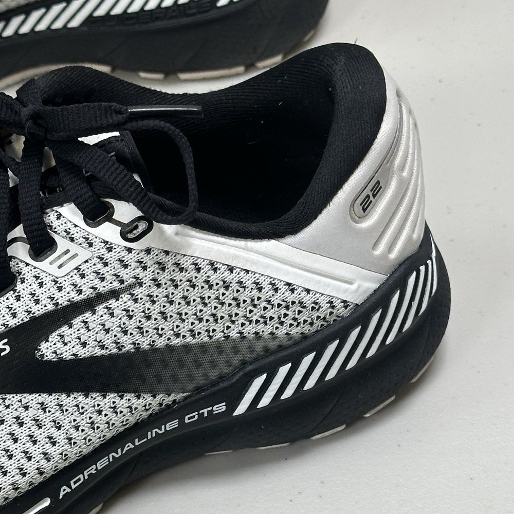 Brooks Adrenaline GTS 22 Womens Size 7.5 Running Shoes White Black 1203531B135 - Picture 10 of 16